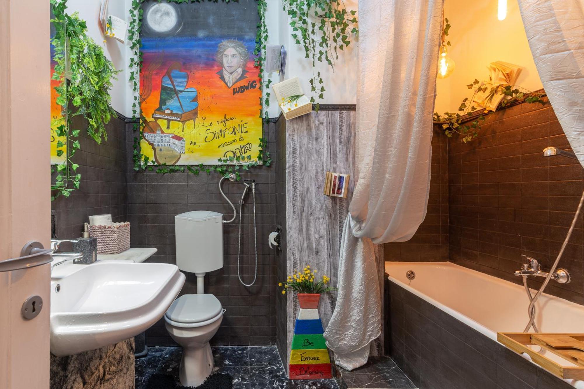 Lodge&Art Hostel Триест Экстерьер фото
